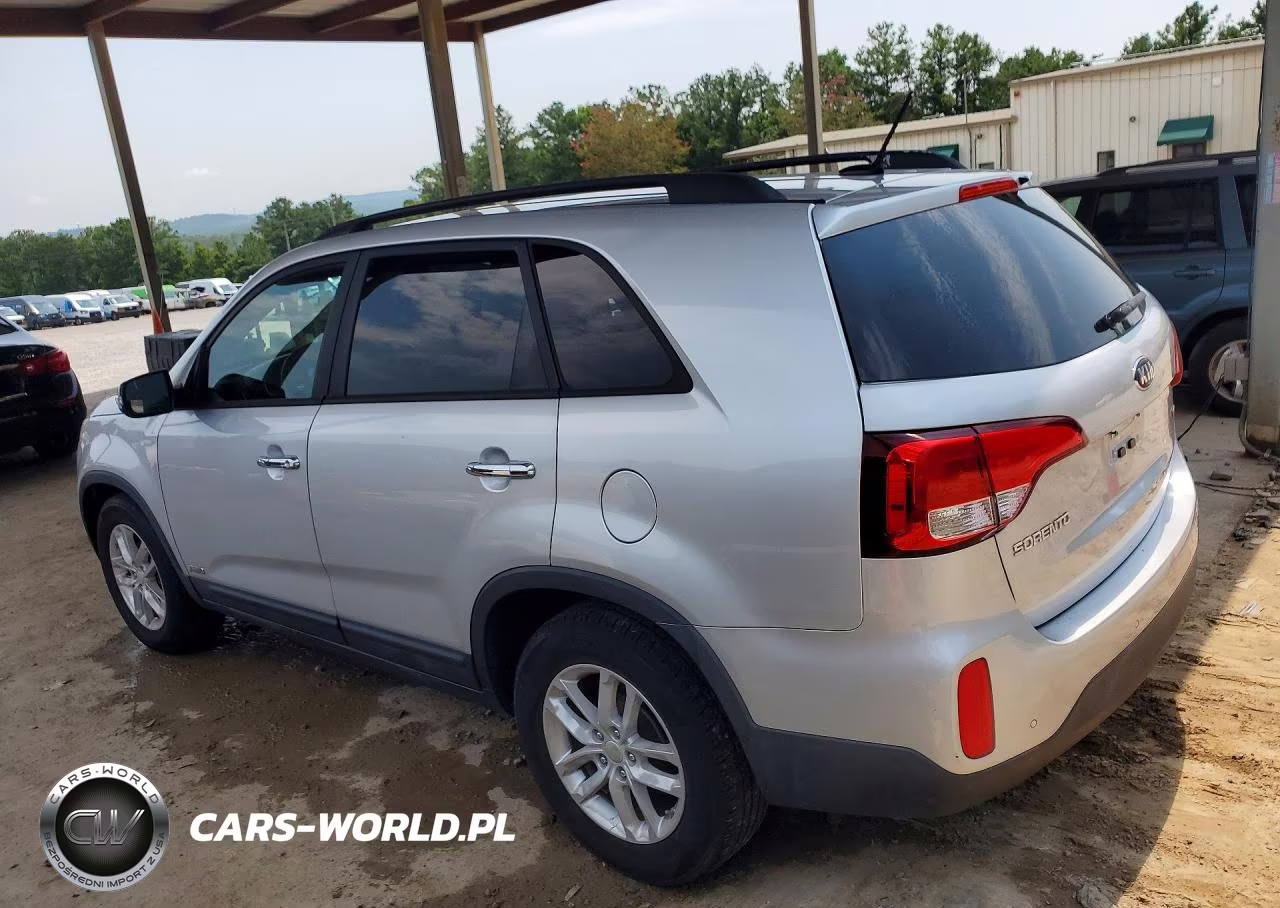2015 Kia Sorento Lx VIN:5XYKTCA68FG597695 - 2