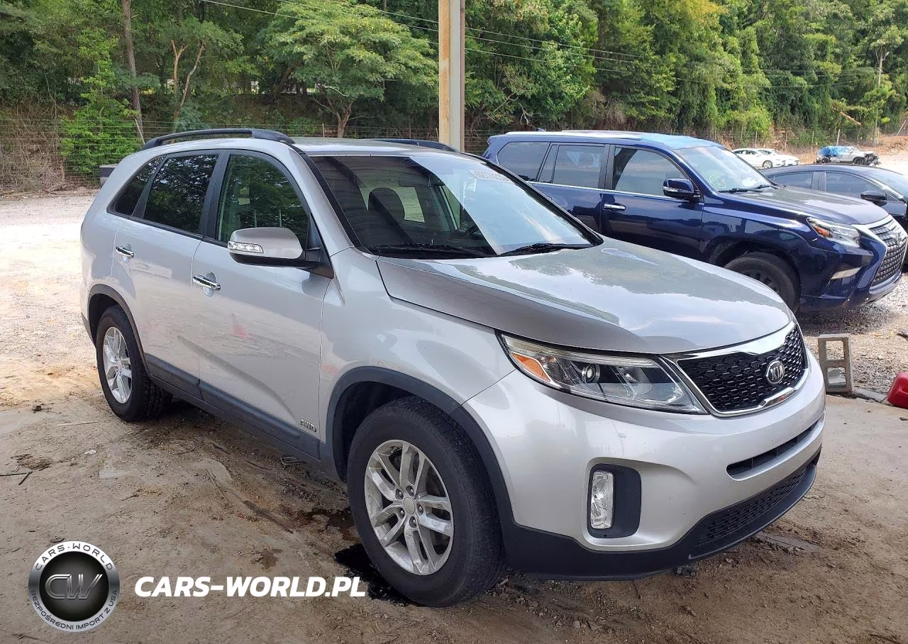 2015 Kia Sorento Lx VIN:5XYKTCA68FG597695 - 4
