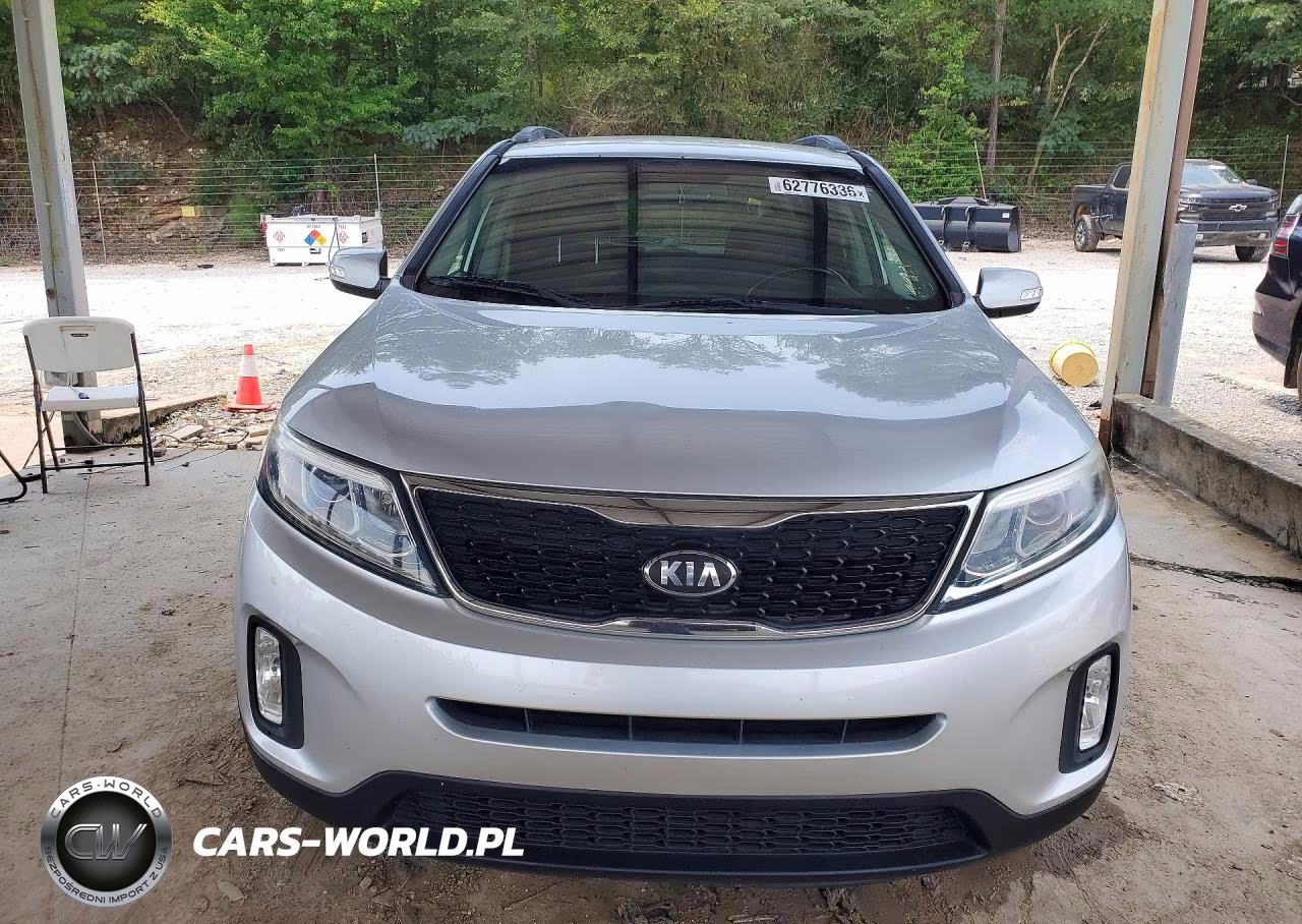 2015 Kia Sorento Lx VIN:5XYKTCA68FG597695 - 5