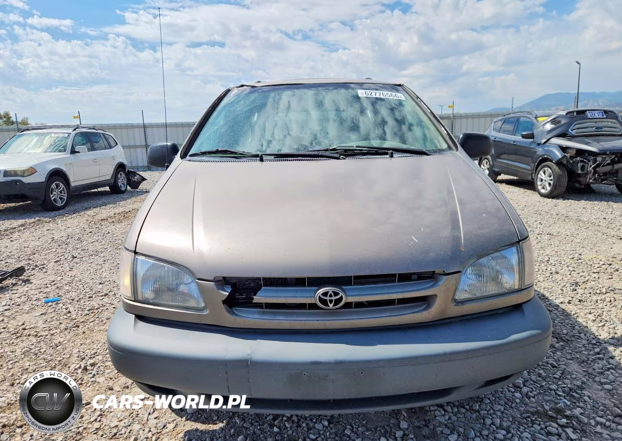 1999 Toyota Sienna Le VIN:4T3ZF13C9XU117017 - 5