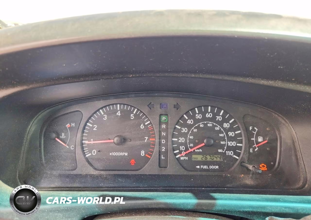 1999 Toyota Sienna Le VIN:4T3ZF13C9XU117017 - 9