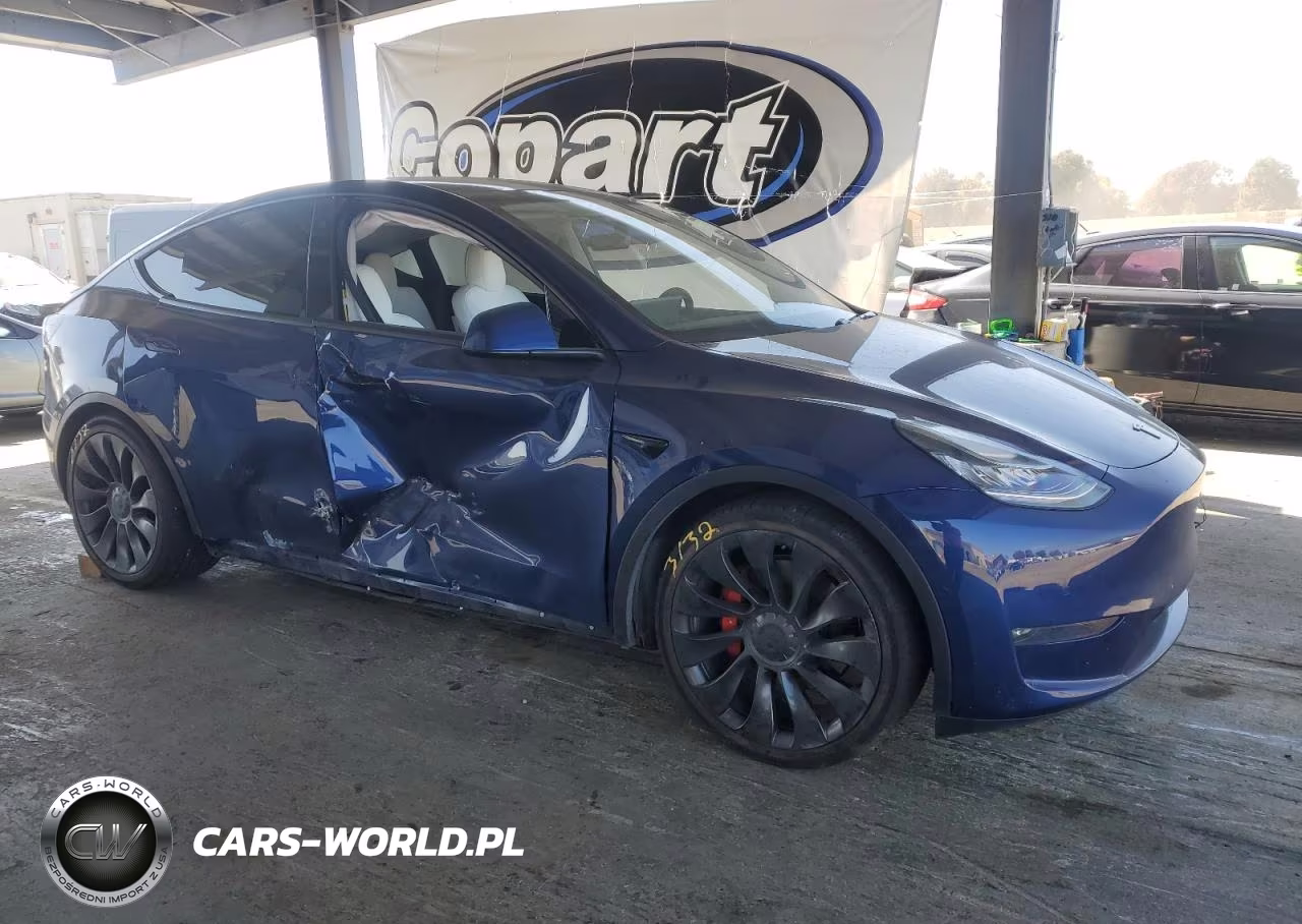 2020 Tesla Model Y VIN:5YJYGDEF6LF025882 - 4