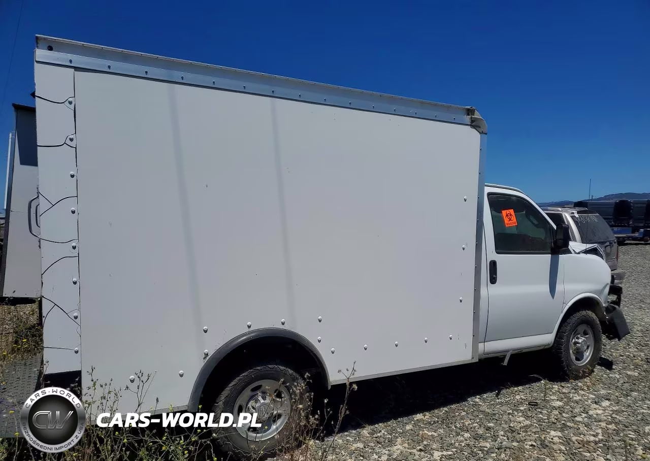 2019 Chevrolet Express Box Truck VIN:1GB0GRFP4K1298347 - 3