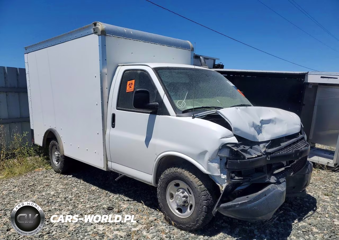 2019 Chevrolet Express Box Truck VIN:1GB0GRFP4K1298347 - 4