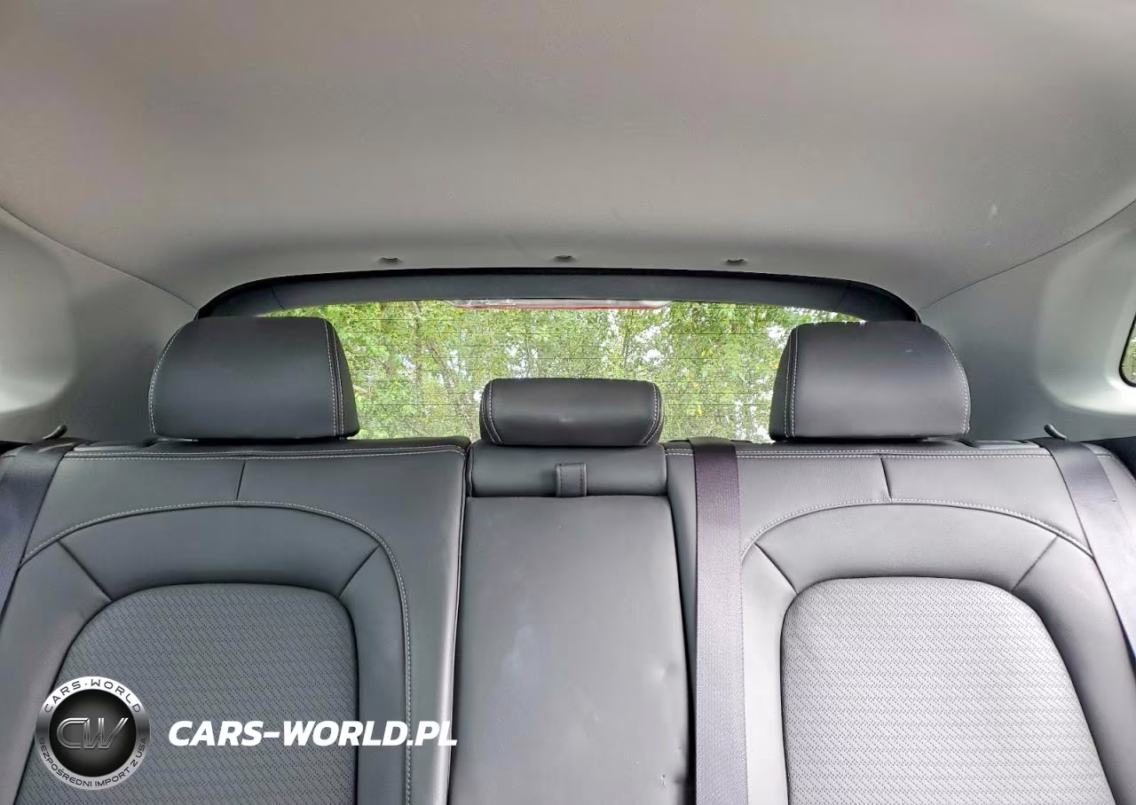 2019 Hyundai Kona Ultimate VIN:KM8K5CA57KU231636 - 10