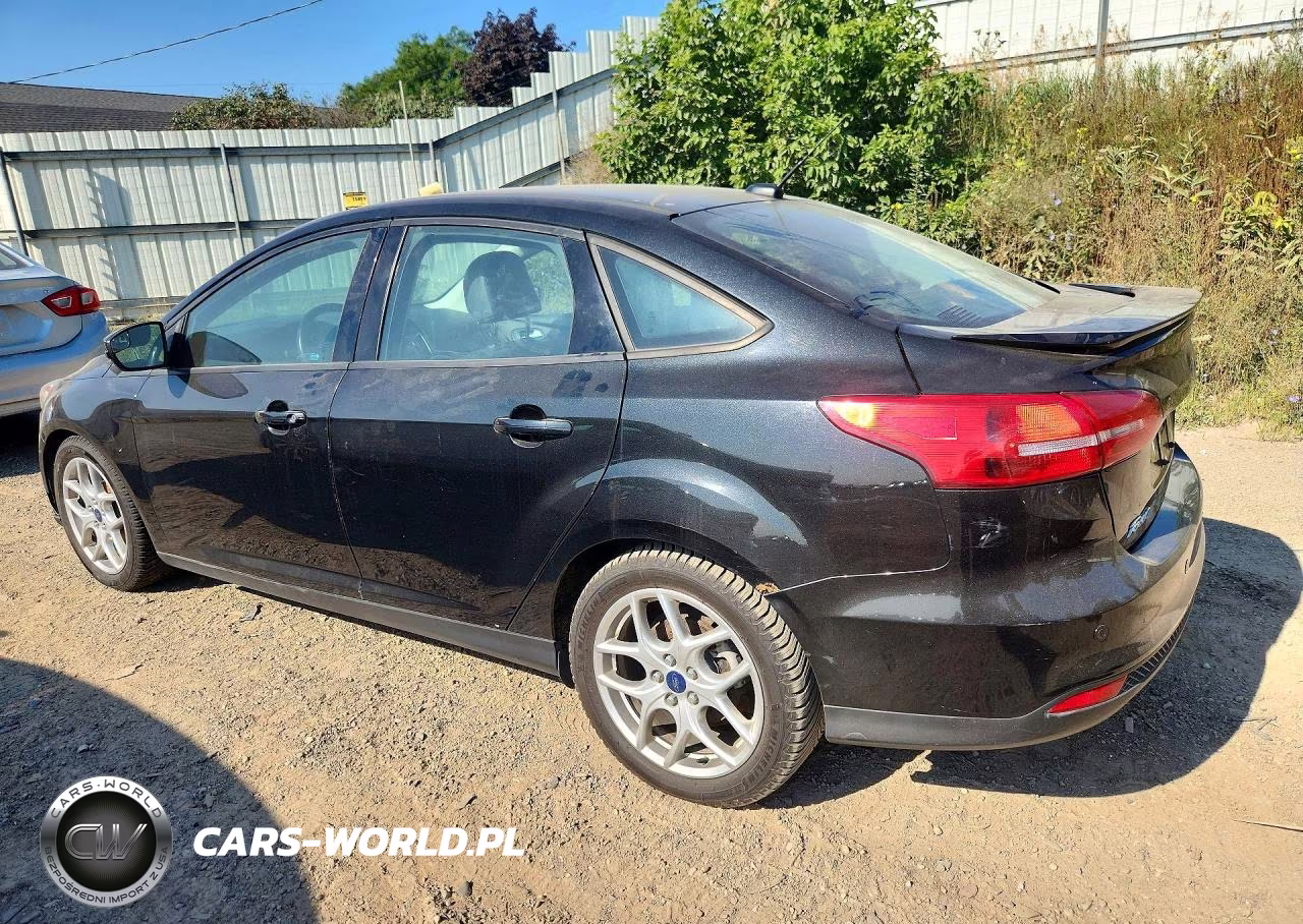 2015 Ford Focus Se VIN:1FADP3F23FL299388 - 2