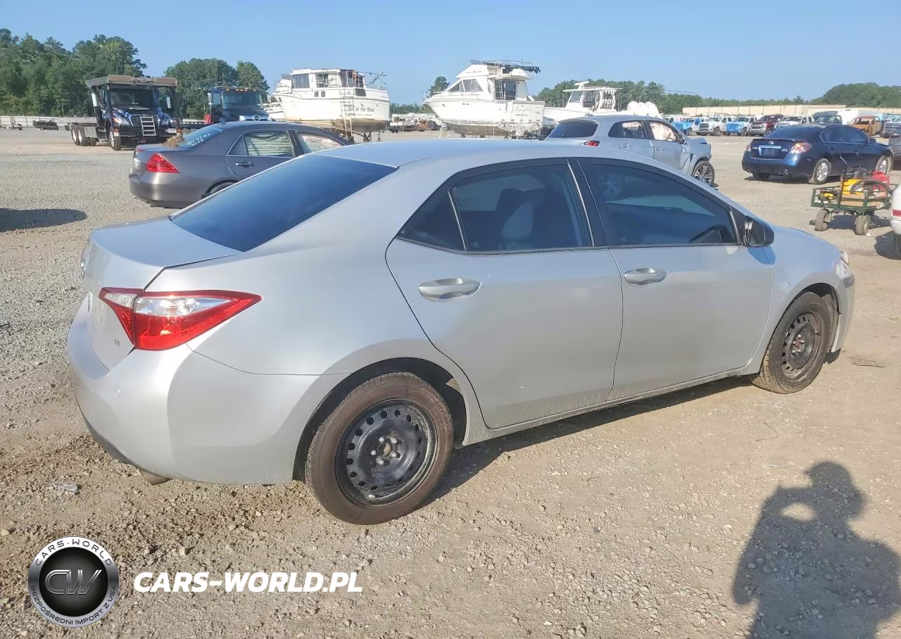 2016 Toyota Corolla Le VIN:5YFBURHE6GP399997 - 3