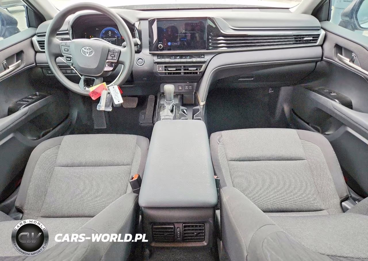 2025 Toyota Camry Le VIN:4T1DAACKXSU096888 - 8