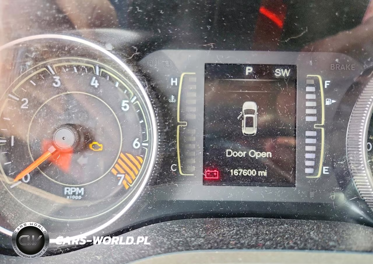 2015 Jeep Cherokee Latitude VIN:1C4PJMCB0FW772326 - 9