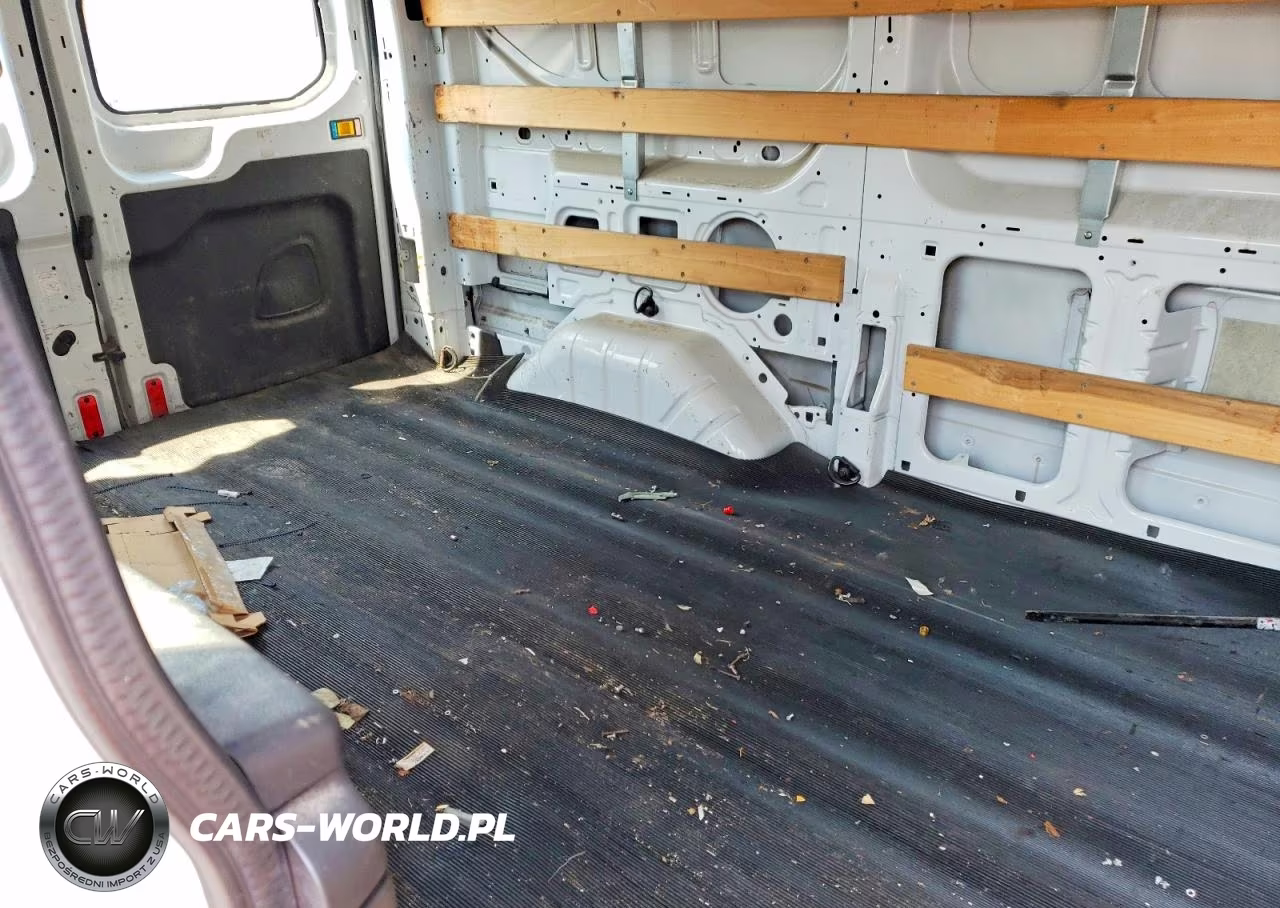 2015 Ford Transit T-250 VIN:1FTNR1ZM2FKA60477 - 10