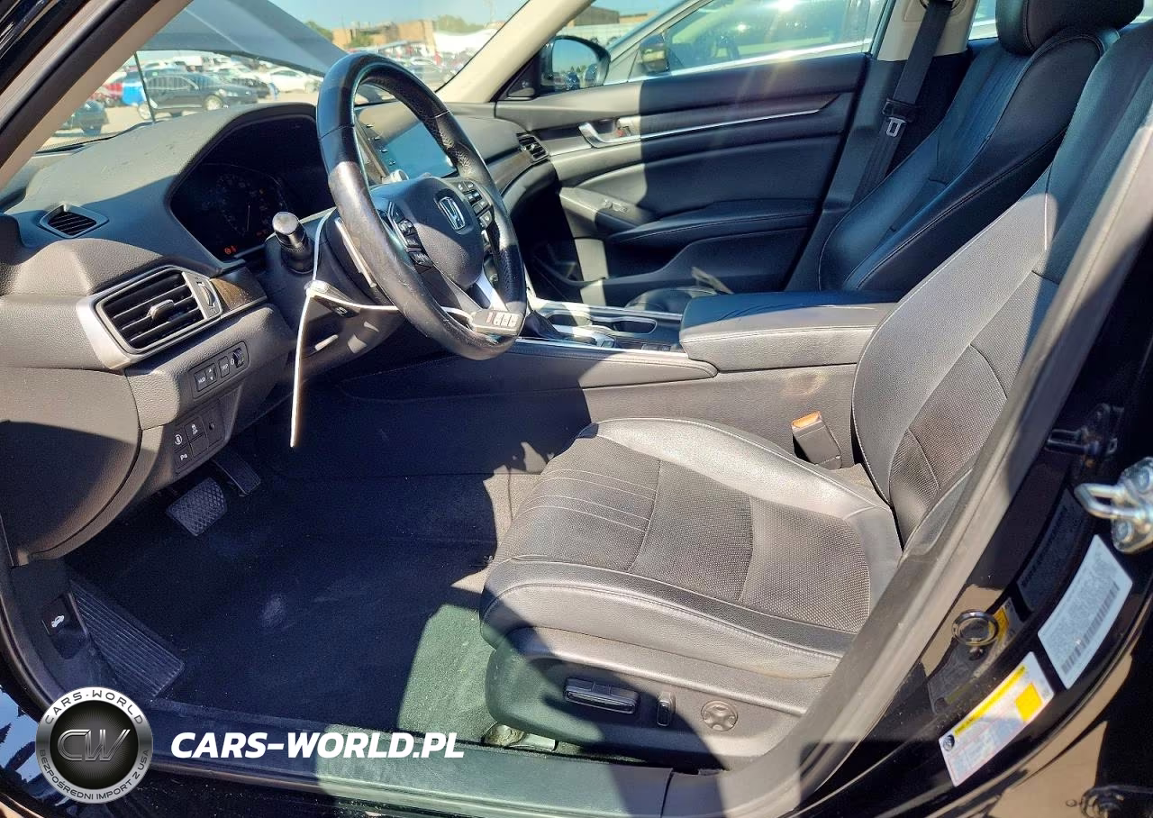 2018 Honda Accord Touring VIN:1HGCV1F99JA120693 - 7