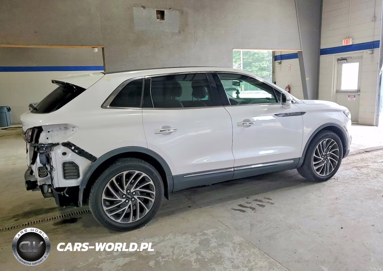 2019 Lincoln Nautilus Reserve VIN:2LMPJ8L91KBL21471 - 3