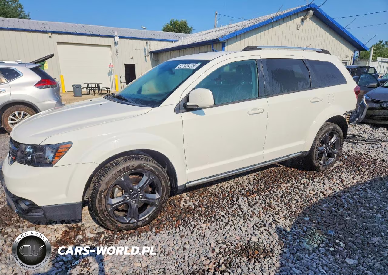 2019 Dodge Journey Crossroad VIN:3C4PDDGG1KT764944 - 1