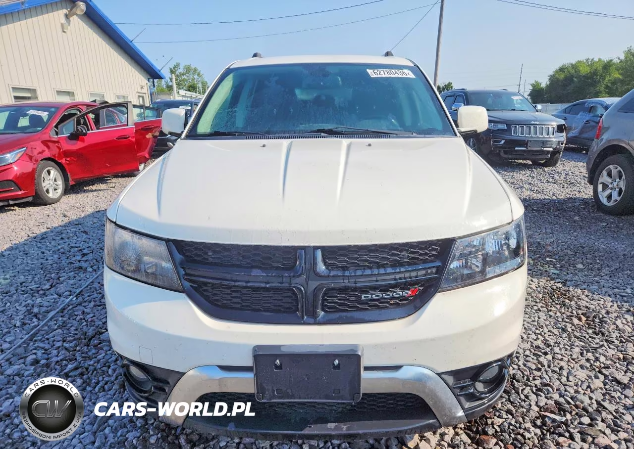 2019 Dodge Journey Crossroad VIN:3C4PDDGG1KT764944 - 5