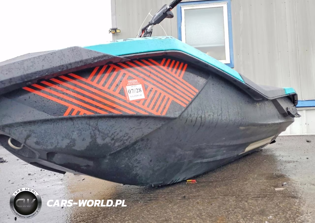 2018 Sea Doo Spark VIN:YDV77500C818 - 9