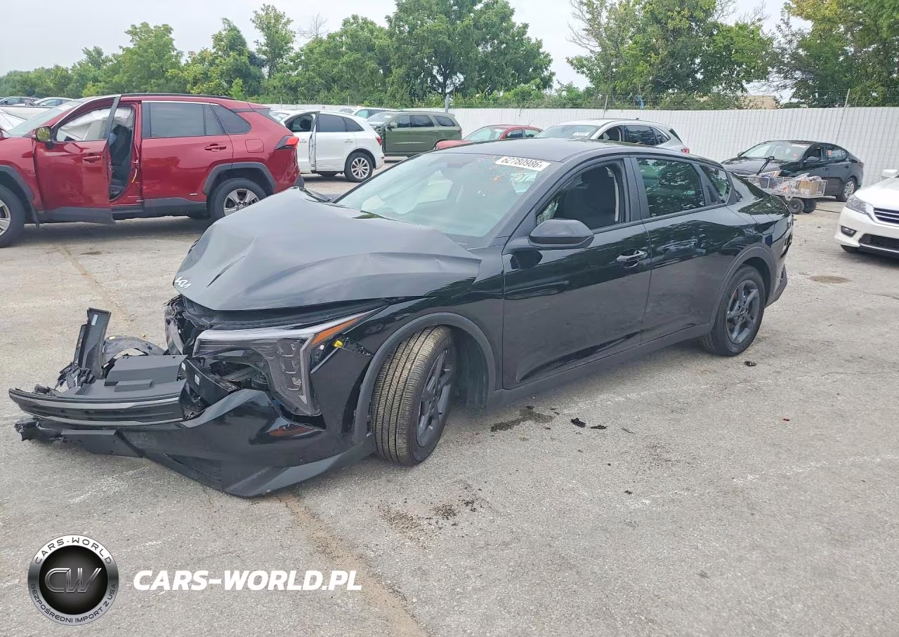 2025 Kia K4 Lxs VIN:3KPFT4DEXSE237300 - 1
