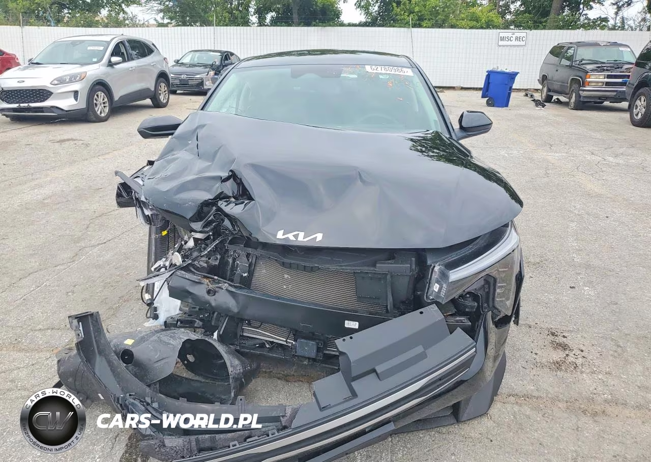 2025 Kia K4 Lxs VIN:3KPFT4DEXSE237300 - 5