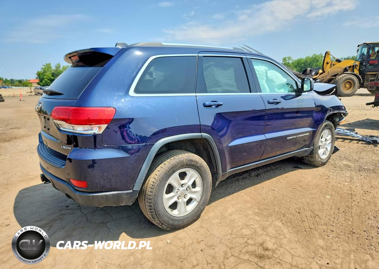2016 Jeep Grand Cherokee Laredo VIN:1C4RJFAGXGC332782 - 3