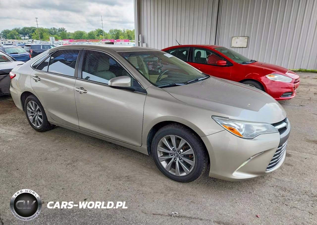 2017 Toyota Camry Xle VIN:4T1BF1FK9HU269619 - 4