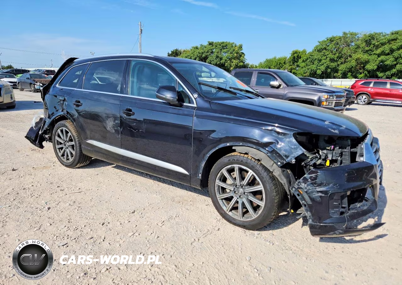 2017 Audi Q7 Prestige VIN:WA1VAAF72HD000223 - 4