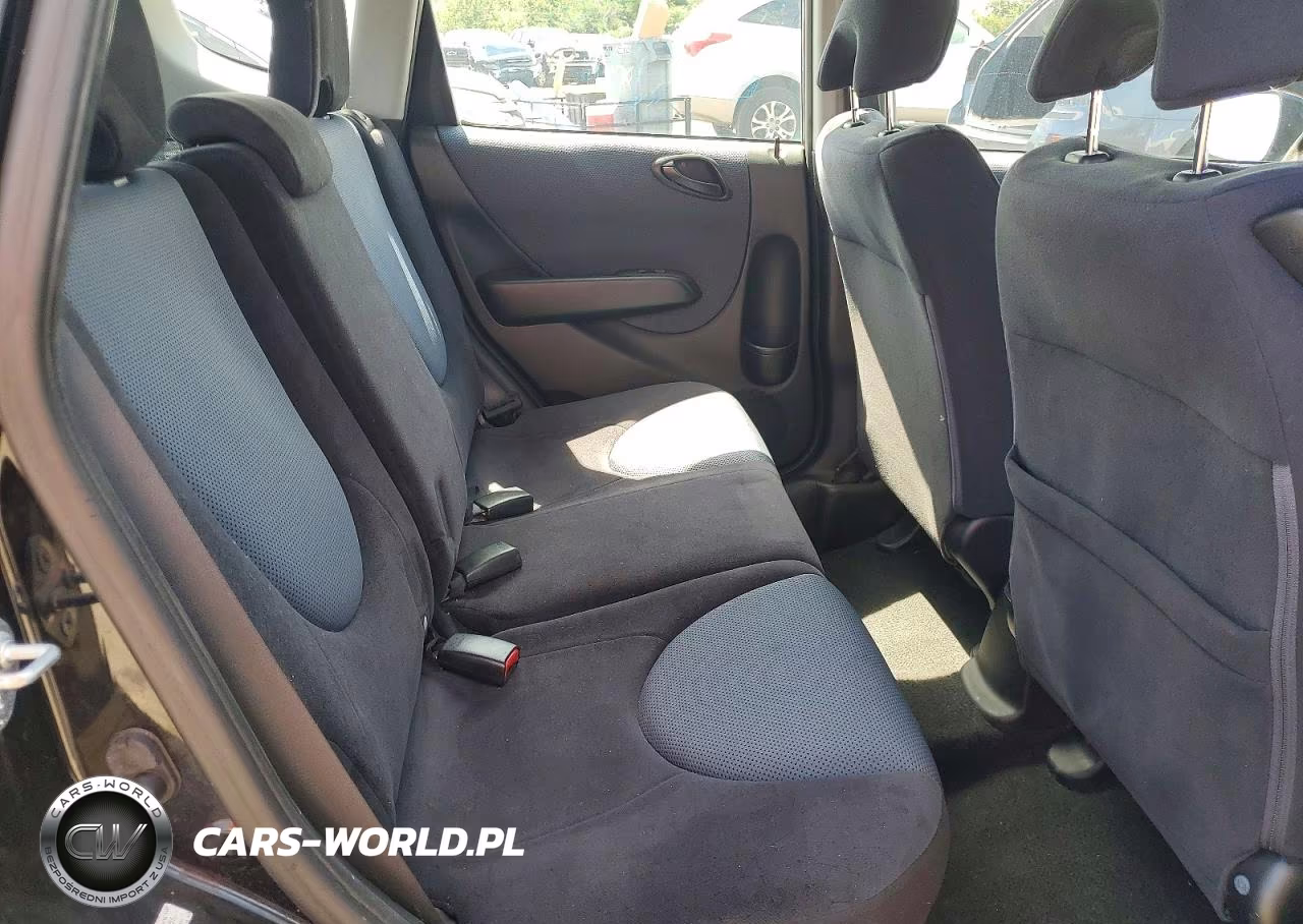 2007 Honda Fit S VIN:JHMGD38627S033365 - 10
