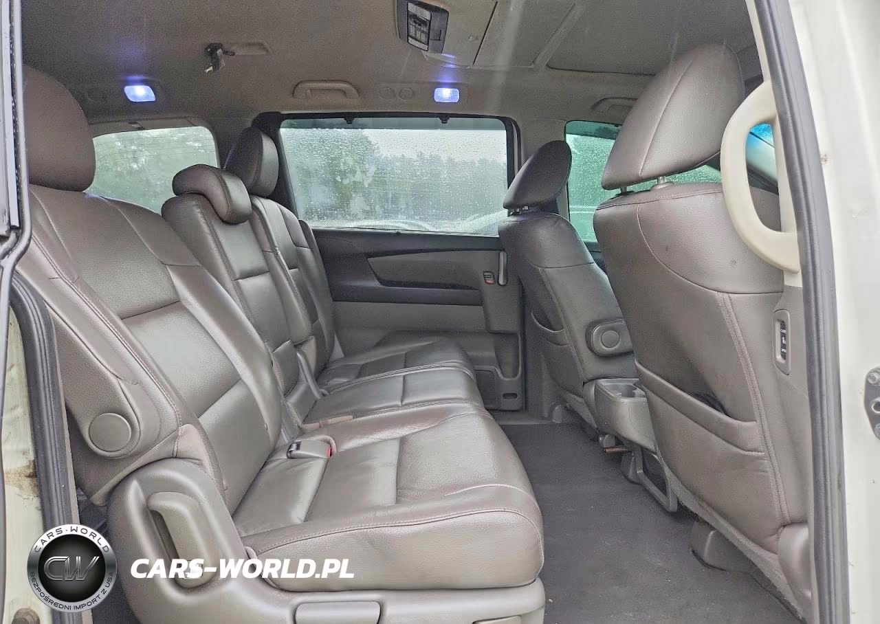 2012 Honda Odyssey Touring VIN:5FNRL5H98CB118897 - 11