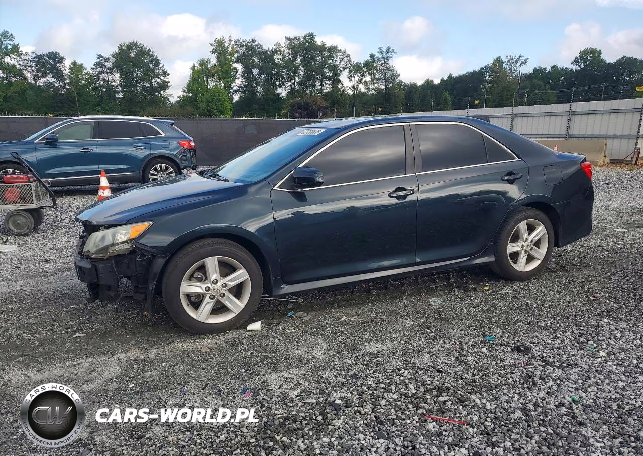 2014 Toyota Camry Se – zdjęcie 1 z 13