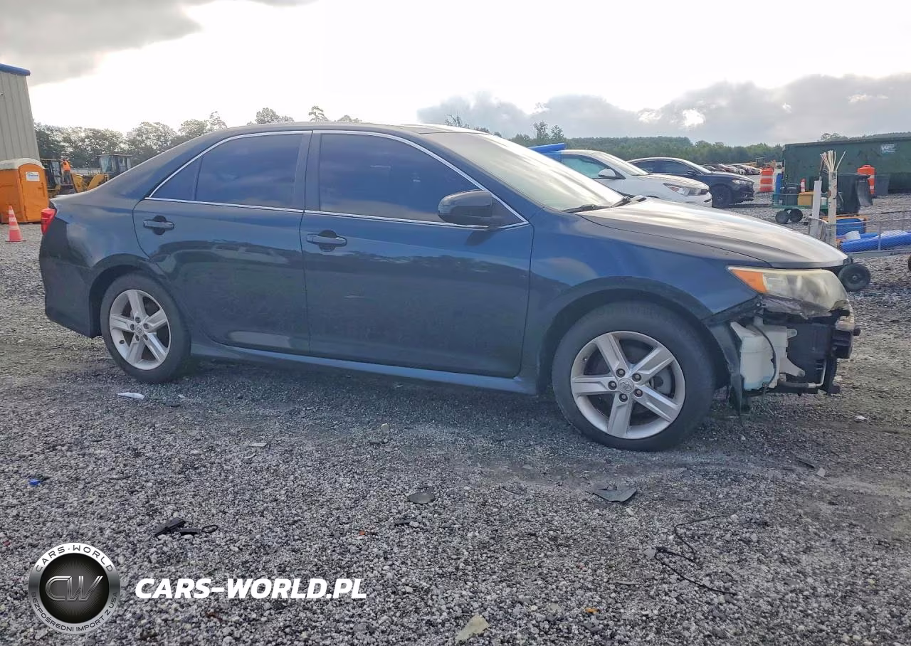 2014 Toyota Camry Se VIN:4T1BF1FKXEU867522 - 4