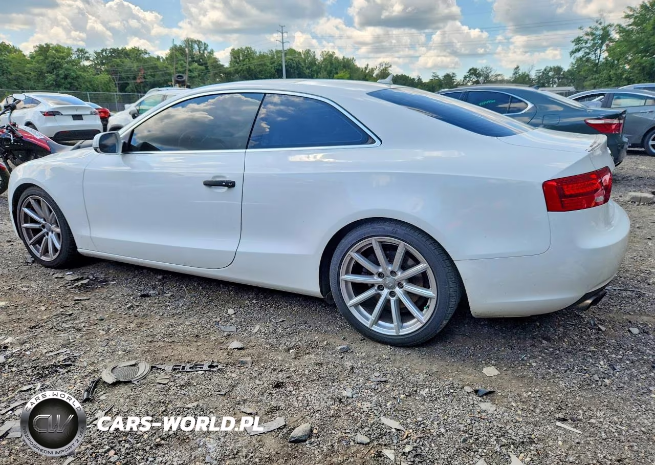 2015 Audi A5 Premium VIN:WAUCFAFR8FA040432 - 2