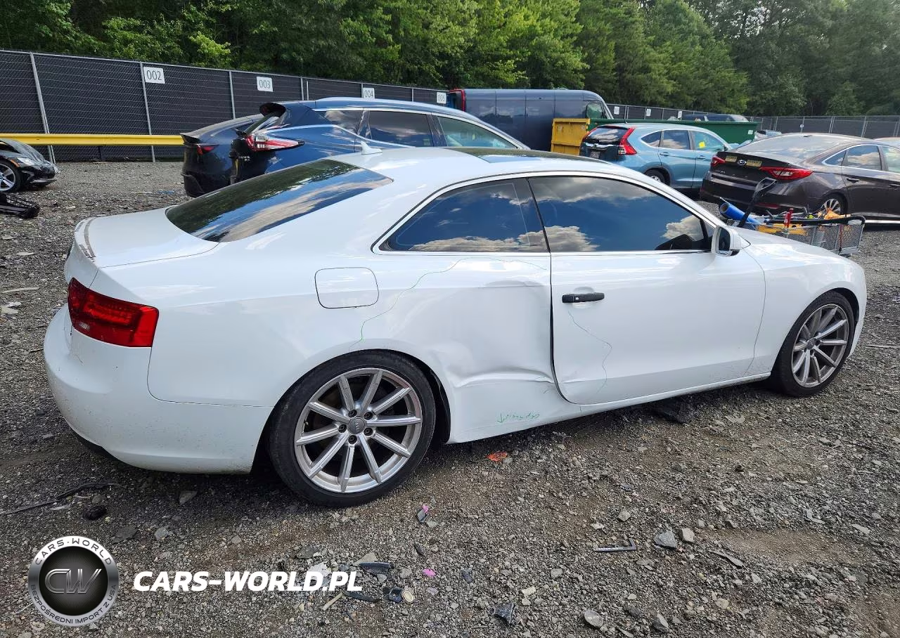 2015 Audi A5 Premium VIN:WAUCFAFR8FA040432 - 3