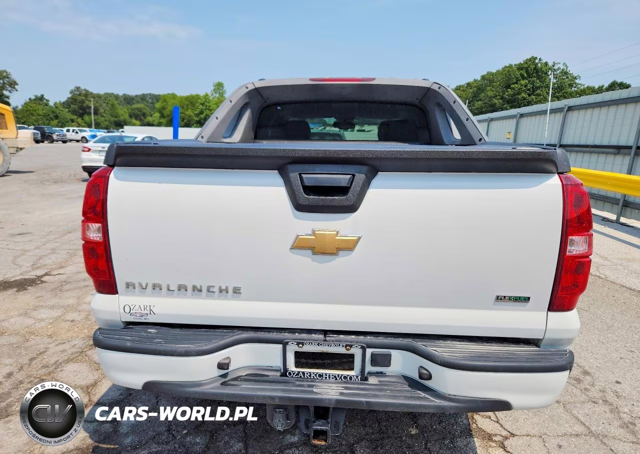 2011 Chevrolet Avalanche Ls VIN:3GNTKEE31BG363694 - 6
