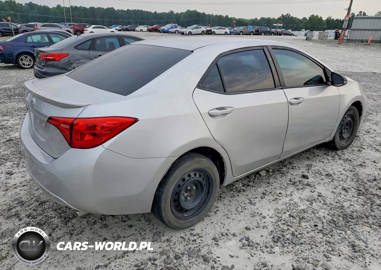 2019 Toyota Corolla Se VIN:5YFBURHE4KP885104 - 3