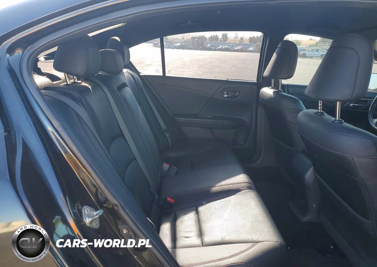 2016 Honda Accord Sport VIN:1HGCR2F68GA136702 - 10