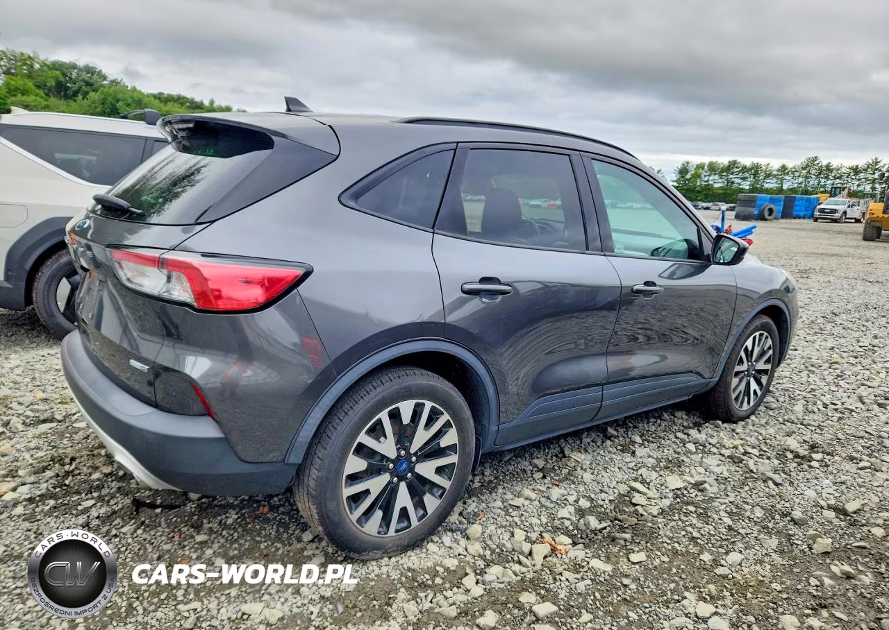 2020 Ford Escape Se Sport VIN:1FMCU9BZ6LUB46560 - 3