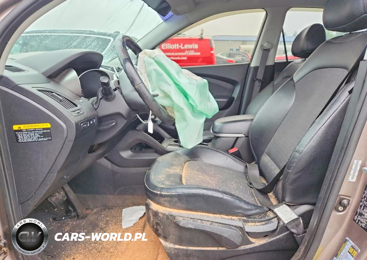 2011 Hyundai Tucson VIN:KM8JUCAC9BU205827 - 7