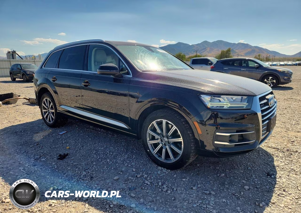 2018 Audi Q7 Premium Plus VIN:WA1LAAF71JD023019 - 4