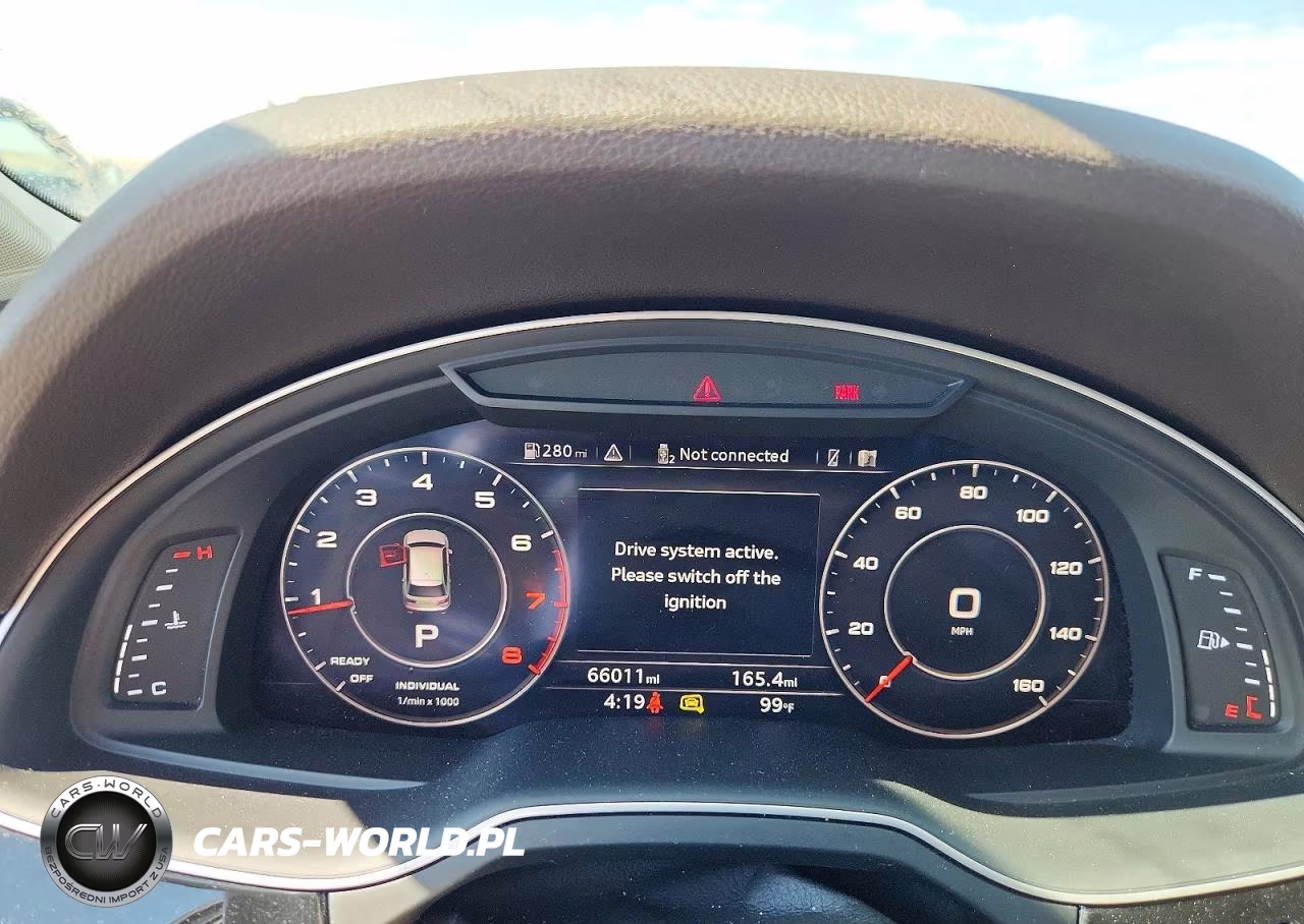 2018 Audi Q7 Premium Plus VIN:WA1LAAF71JD023019 - 9