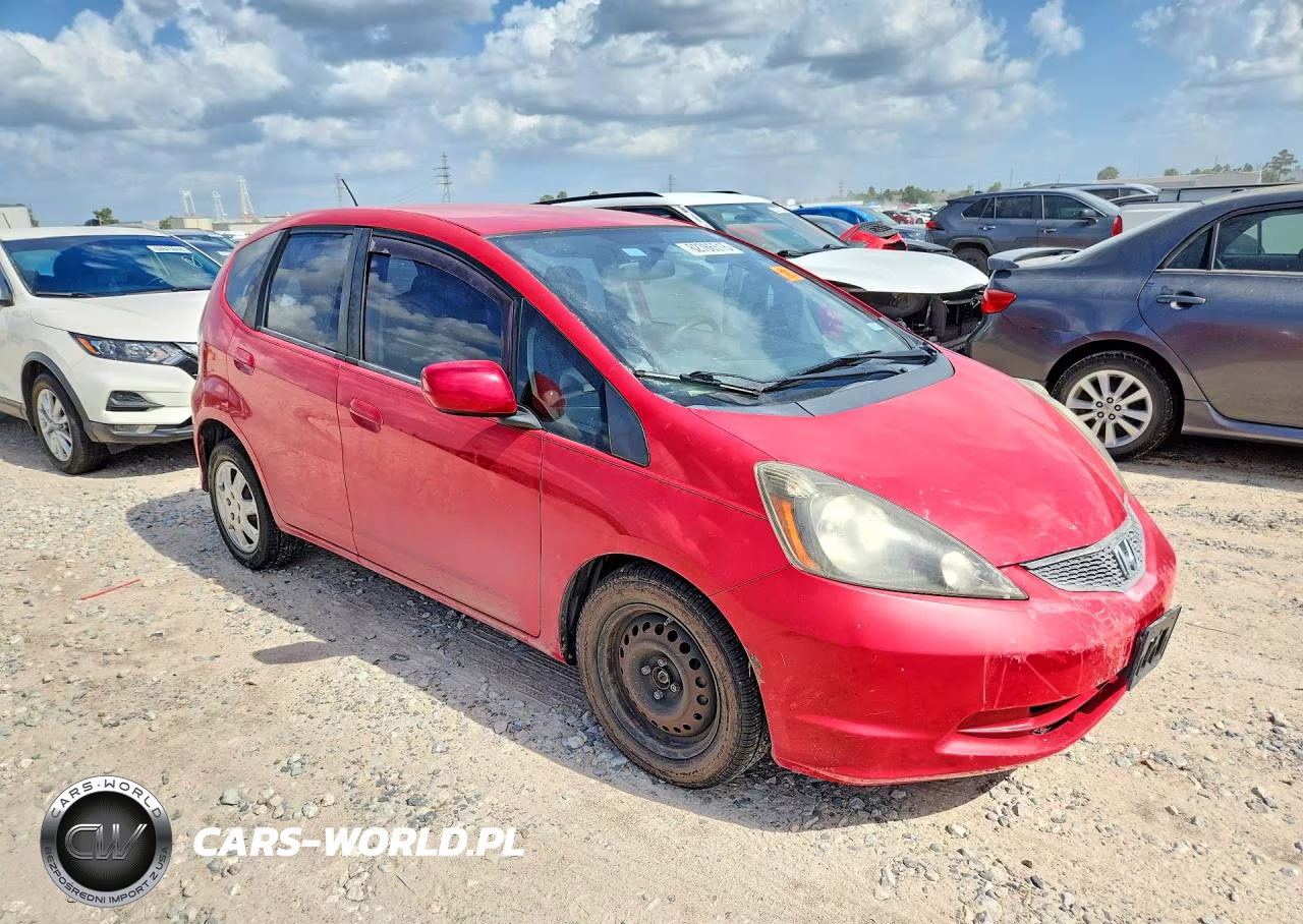 2013 Honda Fit VIN:JHMGE8H39DC013720 - 4