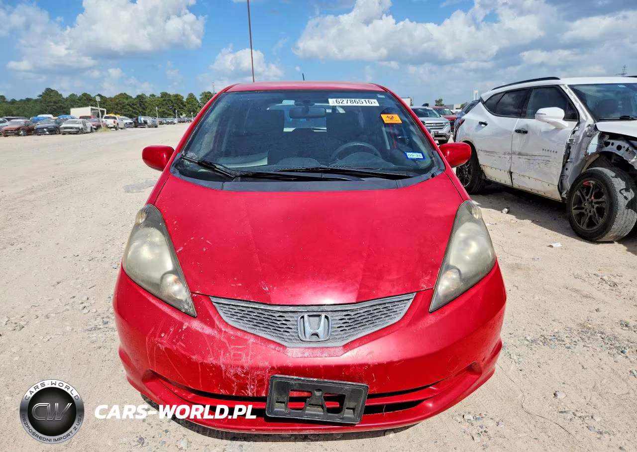 2013 Honda Fit VIN:JHMGE8H39DC013720 - 5