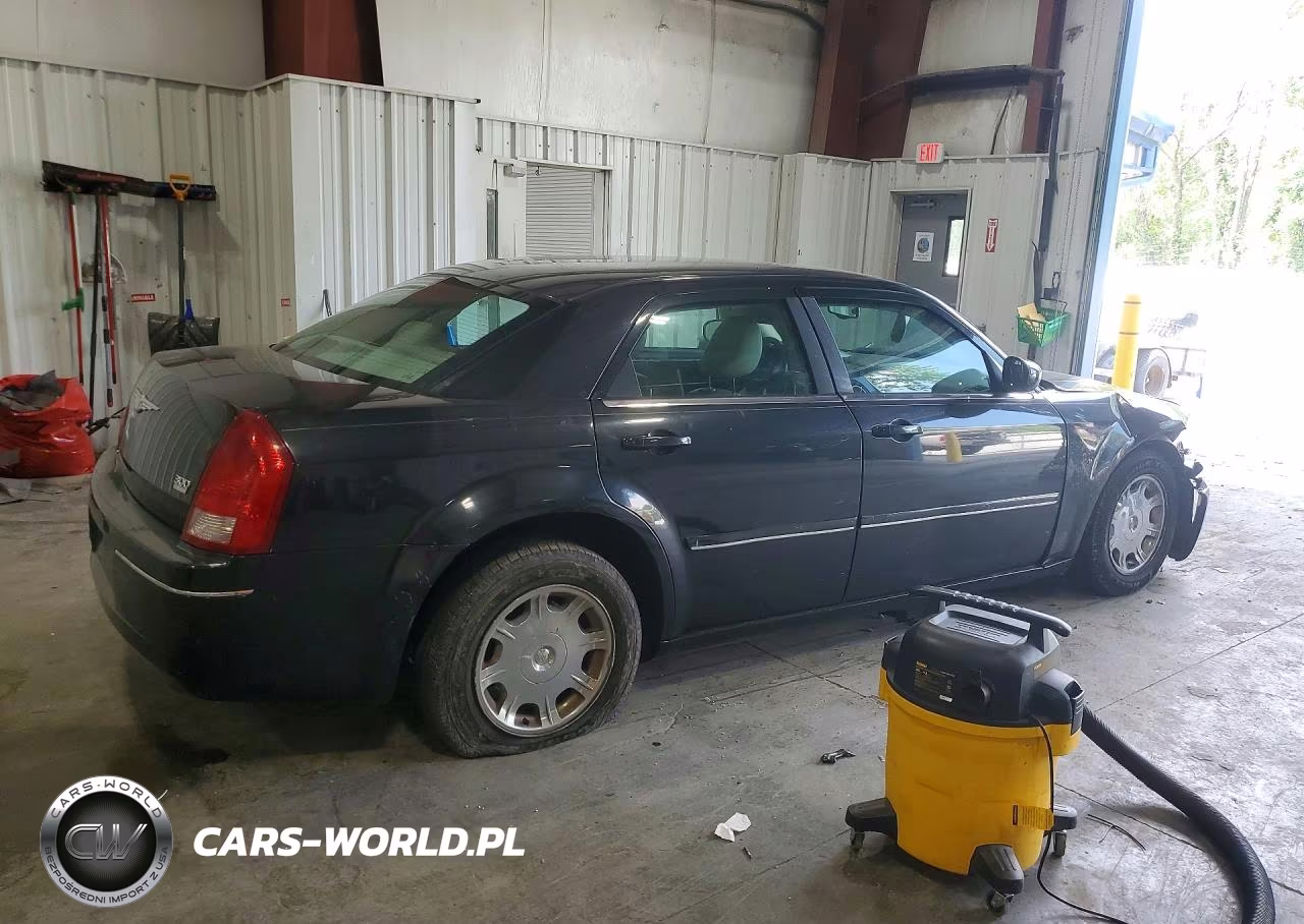 2005 Chrysler 300 Touring VIN:2C3AA53G05H687902 - 3