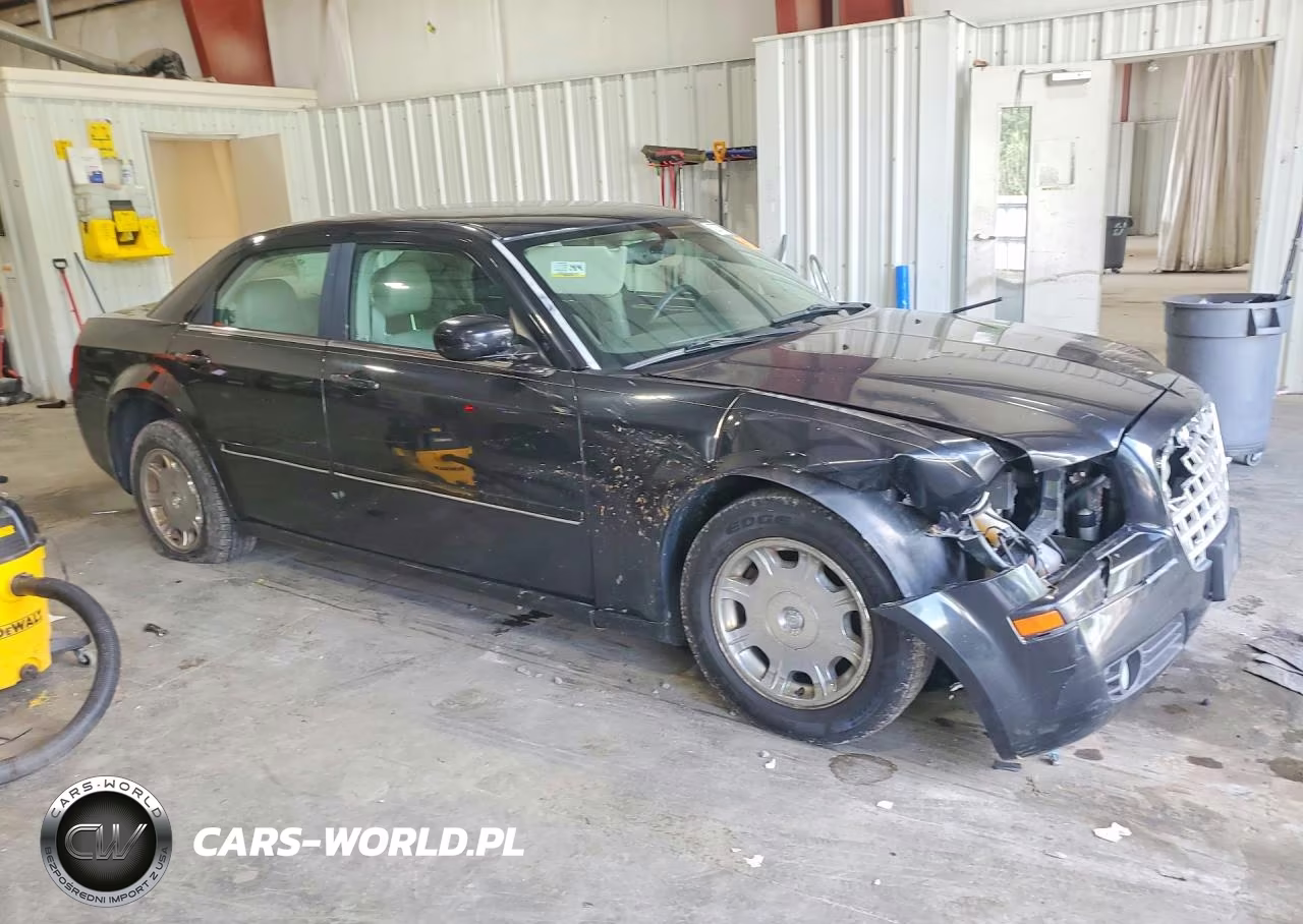 2005 Chrysler 300 Touring VIN:2C3AA53G05H687902 - 4