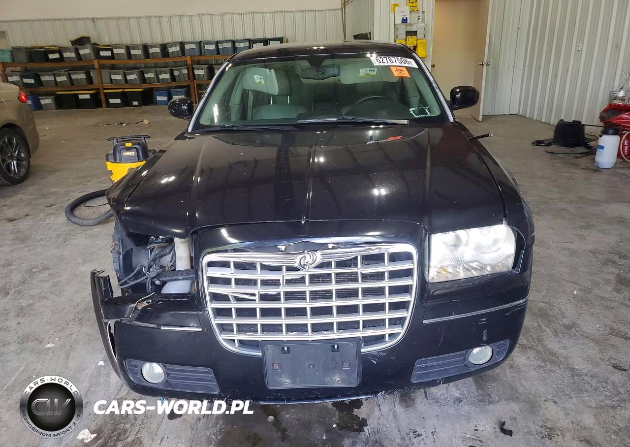 2005 Chrysler 300 Touring VIN:2C3AA53G05H687902 - 5