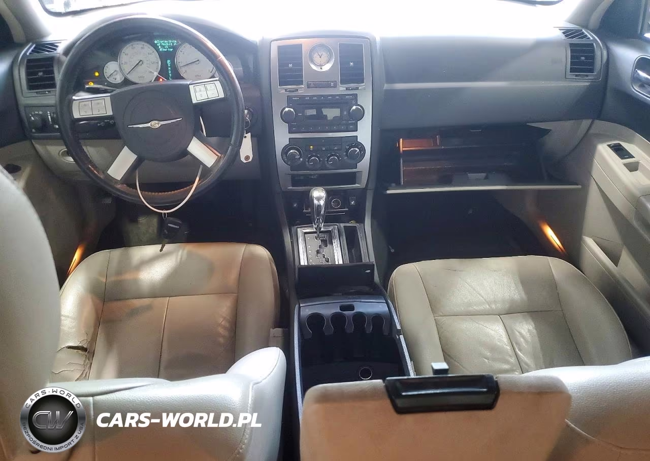 2005 Chrysler 300 Touring VIN:2C3AA53G05H687902 - 8