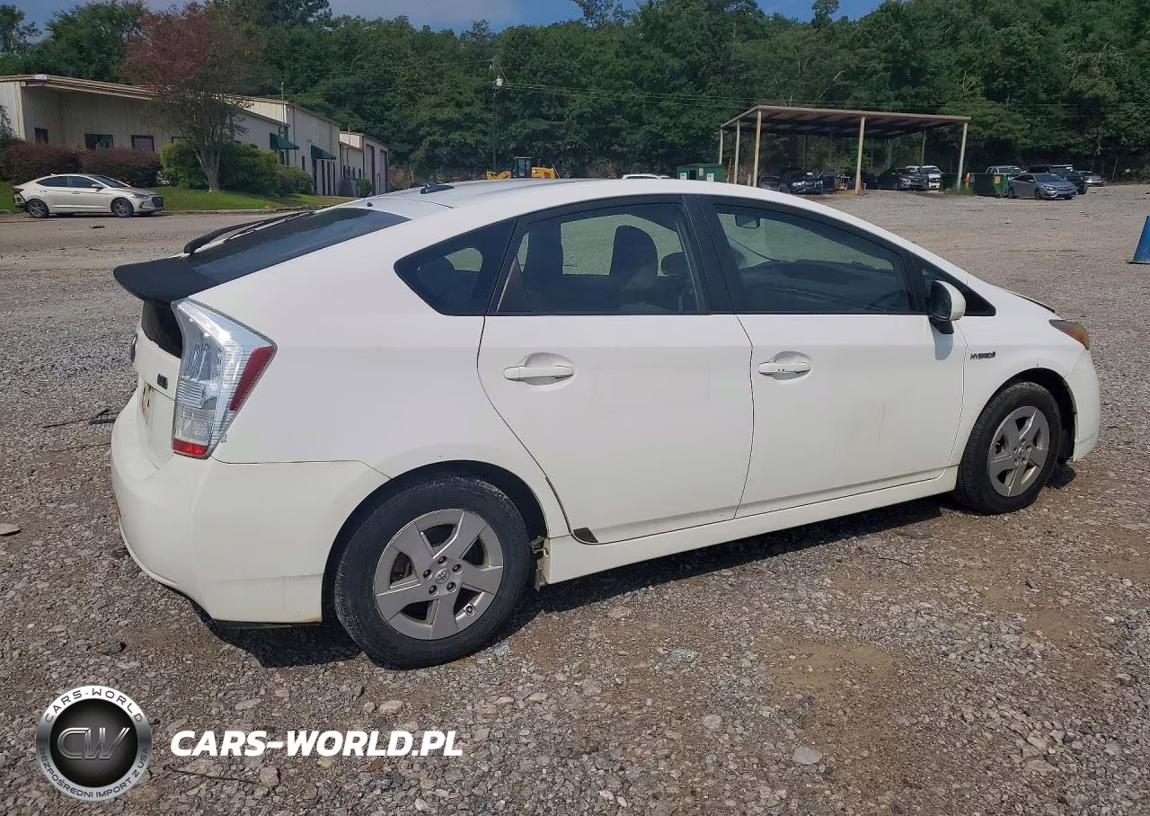 2011 Toyota Prius Two VIN:JTDKN3DU6B5269120 - 3