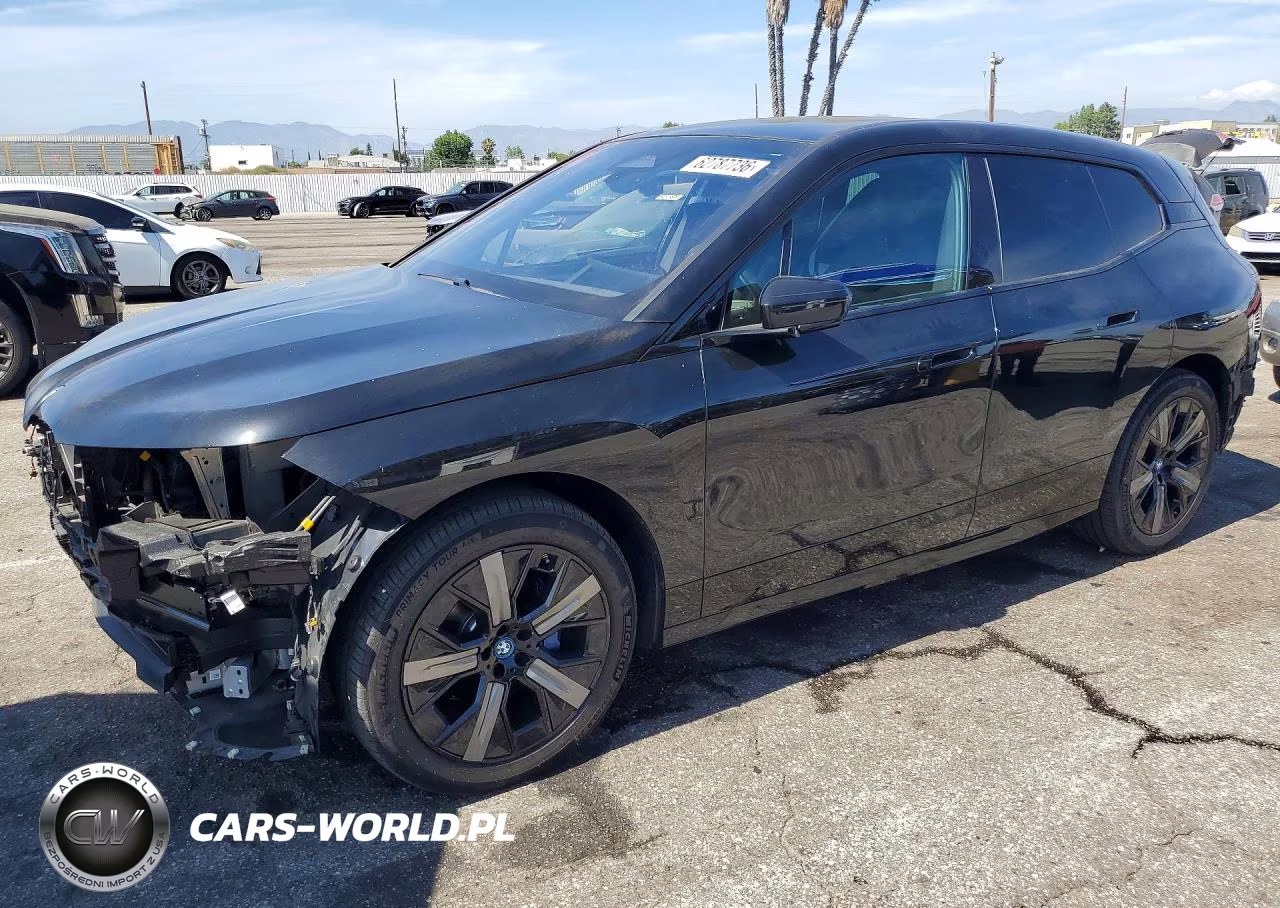 2024 BMW Ix xDrive50 – zdjęcie 1 z 14
