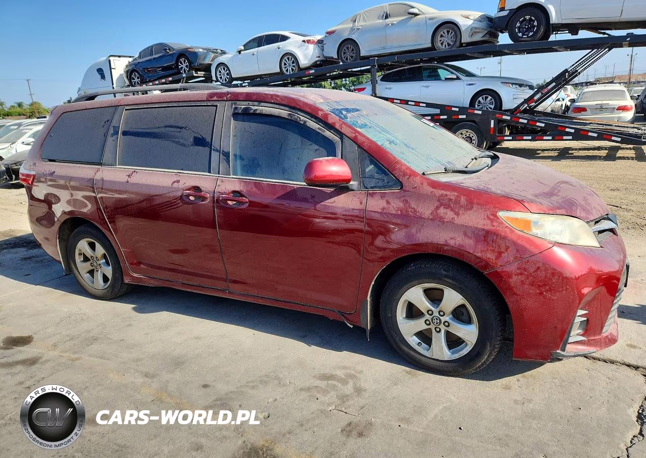 2019 Toyota Sienna Le 7 Passenger VIN:5TDKZ3DC4KS995788 - 4