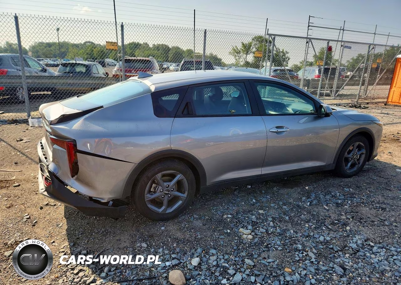 2025 Kia K4 Lxs VIN:3KPFT4DE2SE196452 - 3