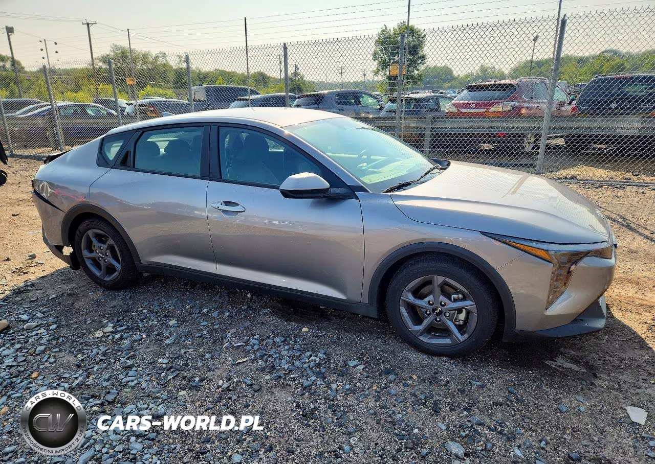 2025 Kia K4 Lxs VIN:3KPFT4DE2SE196452 - 4