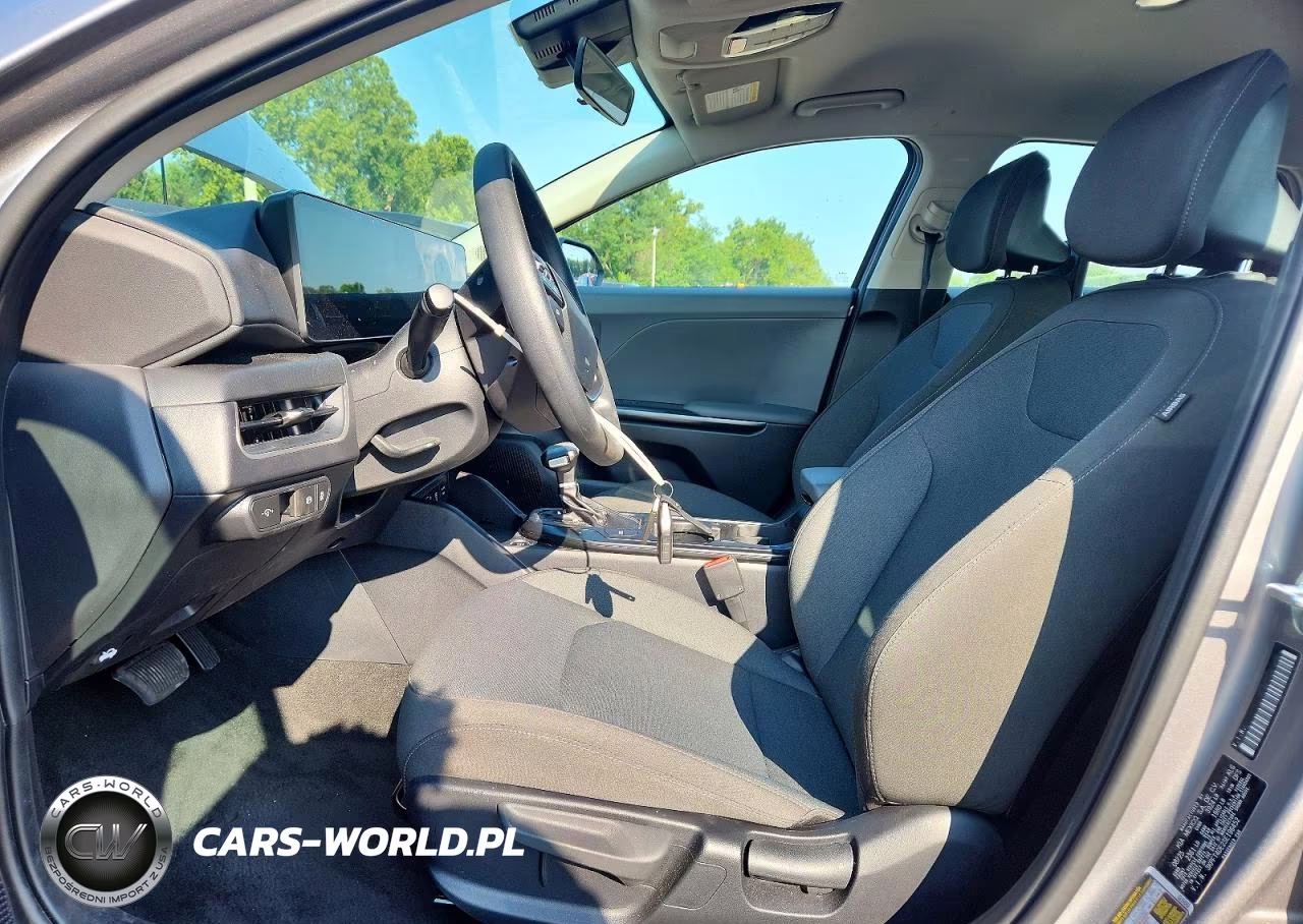 2025 Kia K4 Lxs VIN:3KPFT4DE2SE196452 - 7