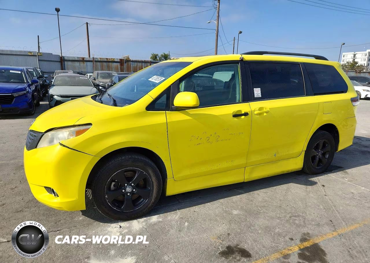 2011 Toyota Sienna Sport